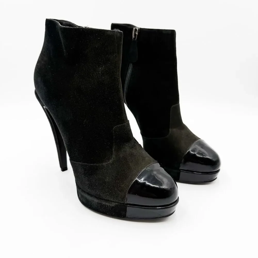 Chanel CC Cap Toe Black Suede Leather Ankle Boots Heels EU 39.5